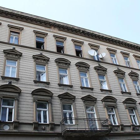 Capital Guesthouse Boedapest Buitenkant foto